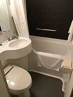 Hamilton Hotel Black