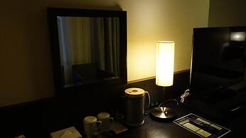 Hamilton Hotel Black