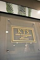 Hamilton Hotel Black