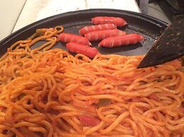 Hamilton Hotel Black