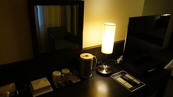 Hamilton Hotel Black