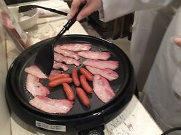 Hamilton Hotel Black