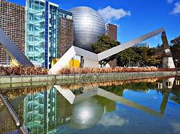 Hamilton Hotel Black