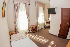Hotel 52