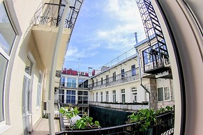 Hotel 52