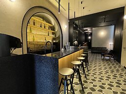 Hotel 52