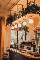 Hotel 52