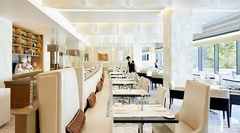 Fairmont Baku - Flame Towers