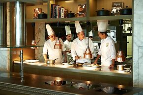 Fairmont Baku - Flame Towers