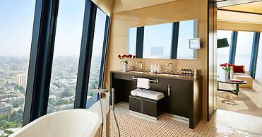 Fairmont Baku - Flame Towers