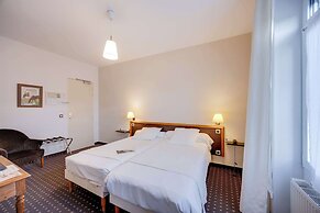 BRIT HOTEL CONFORT BAGNOLES NORMANDIE