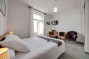 BRIT HOTEL CONFORT BAGNOLES NORMANDIE