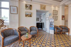 BRIT HOTEL CONFORT BAGNOLES NORMANDIE