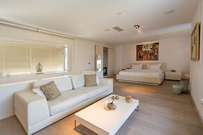 Casa dell'Arte Hotel of Arts & Leisure