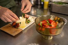 Casa dell'Arte Hotel of Arts & Leisure