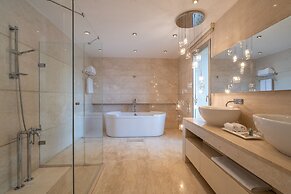 Casa dell'Arte Hotel of Arts & Leisure