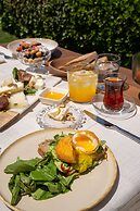 Casa dell'Arte Hotel of Arts & Leisure