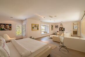 Casa dell'Arte Hotel of Arts & Leisure