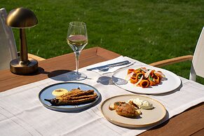 Casa dell'Arte Hotel of Arts & Leisure