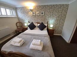 The Heath Inn