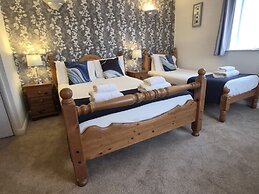 The Heath Inn