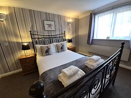 The Heath Inn