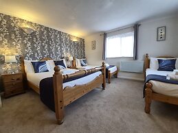 The Heath Inn