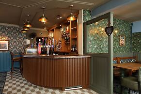 The Victoria Hotel