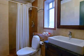 TreeHouse Blue Hotel & Serviced Apartments