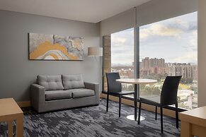 Fairfield by Marriott Bogota Embajada