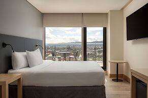 Fairfield by Marriott Bogota Embajada