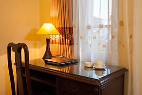 Lucky 3 Hotel & Travel