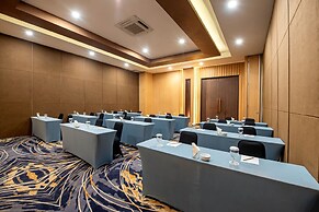 Oakwood Hotel & Apartments Taman Mini Jakarta