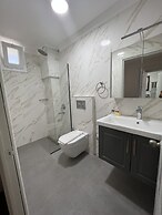 Moonshine Hotel & Suites