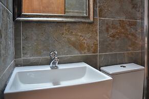 Iraklis Studios & Apartments