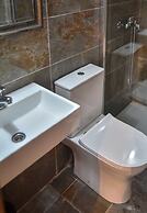 Iraklis Studios & Apartments