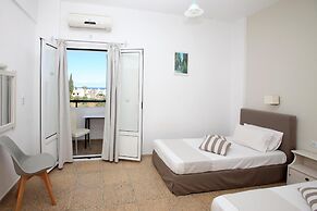 Iraklis Studios & Apartments