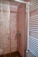 Iraklis Studios & Apartments