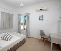 Iraklis Studios & Apartments