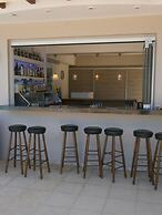 Iraklis Studios & Apartments