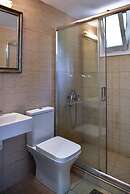 Iraklis Studios & Apartments