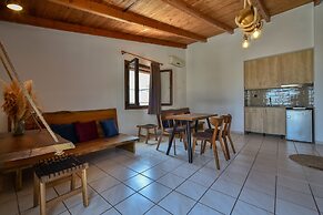 Iraklis Studios & Apartments