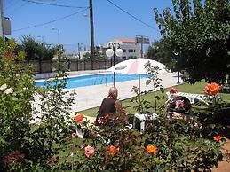 Iraklis Studios & Apartments