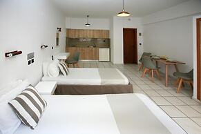 Iraklis Studios & Apartments