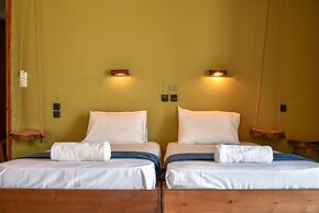 Iraklis Studios & Apartments