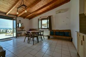 Iraklis Studios & Apartments