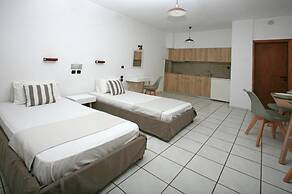 Iraklis Studios & Apartments