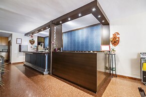 Hotel Blasón Junior