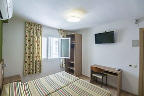 Hotel Blasón Junior