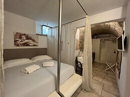 Antico Mondo Rooms & Suites